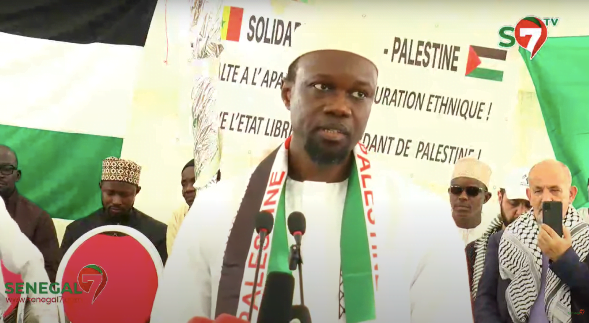 الوزير الأول السنغالي يشارك في مهرجان جماهيري دعما للشعب الفلسطيني