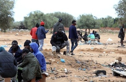 أثناء إخلاء مخيماتهم.. سلطات تونس توقف أفارقة "تواصلوا مع أطراف أجنبية لبث البلبلة"