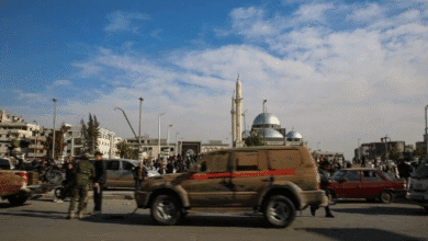 سوريا: مقتل 13 مدنيا علويا في حمص خلال حملات اعتقال وتصفية.. واحتجاجات في جرمانا